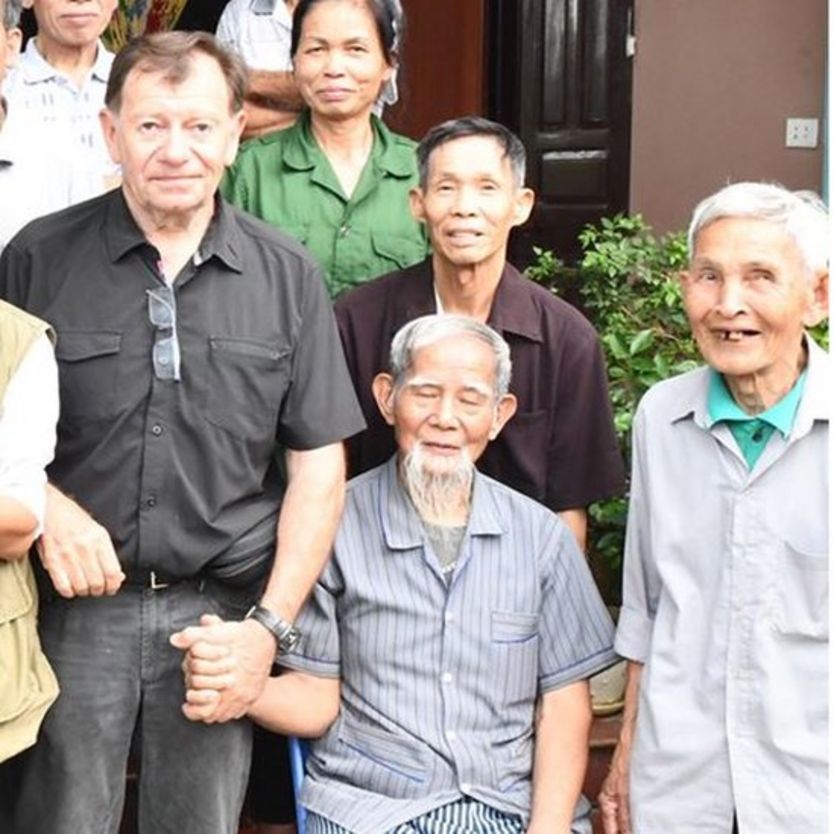 Ông Andre Menras gặp cụ Lê Đình Kình cuối năm 2019