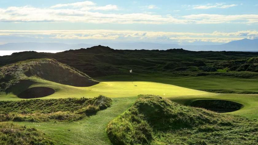 The eighth hole at Royal Troon, with the Isle of Arran in the background