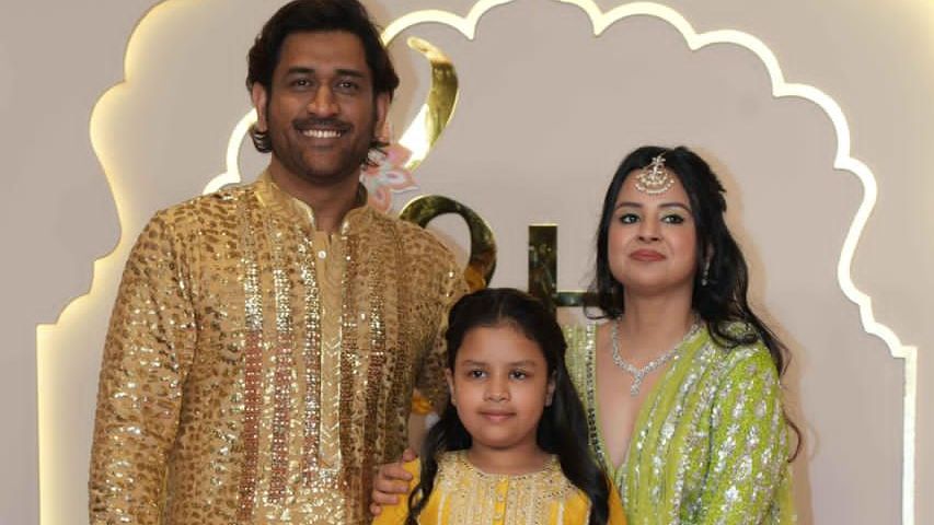 Former Indian cricket captain MS Dhoni with wife Sakshi and daughter