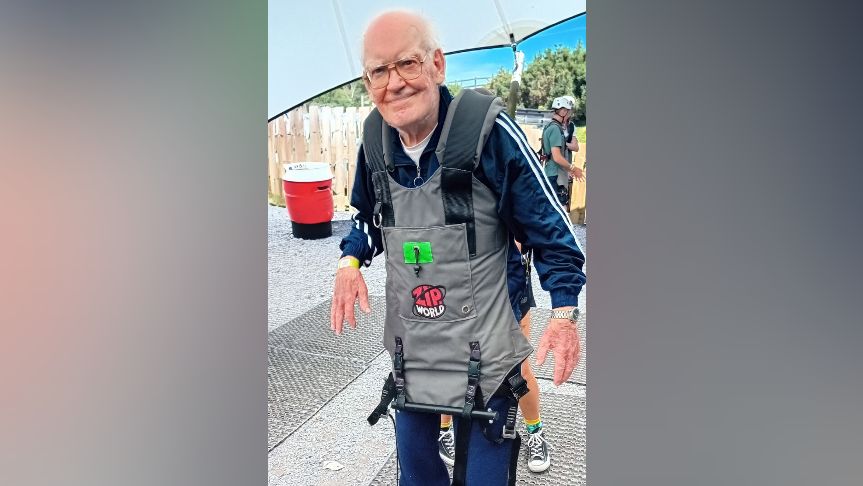 Great-grandad, 94, breaks zip wire record in viral video for late wife -  BBC News