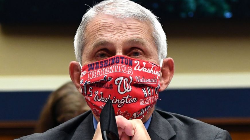 Fauci'nin maskesi de sözleri kadar etkili mesajlar veriyordu