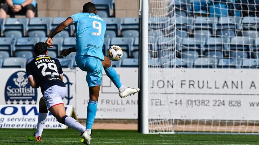 Mikael Mandron scores at Dens Park