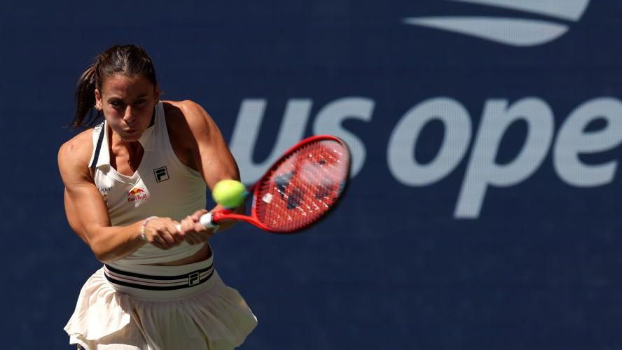 Emma Navarro in action at the US Open