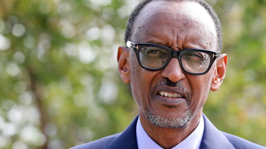 Rais Paul Kagame akizungumza na wanahabari wakati wa mkutano wa mataifa yanayozungumza Kifaransa Yerevan mnamo Oktoba 12, 2018