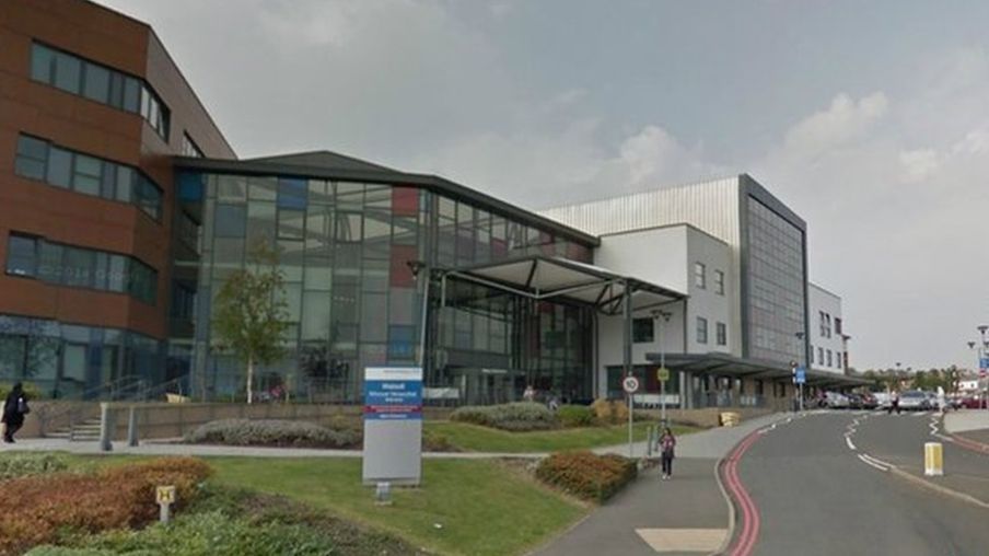 More restrictions lifted at Walsall Manor's maternity unit - BBC News