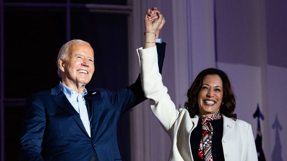 Image shows Biden and Harris