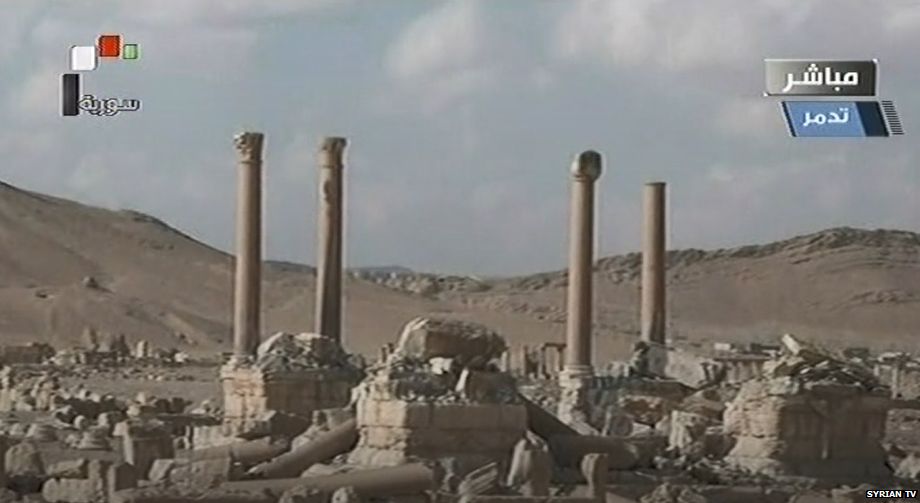 Footage of the Tetrapylon at Palymra after the area's recapture from IS
