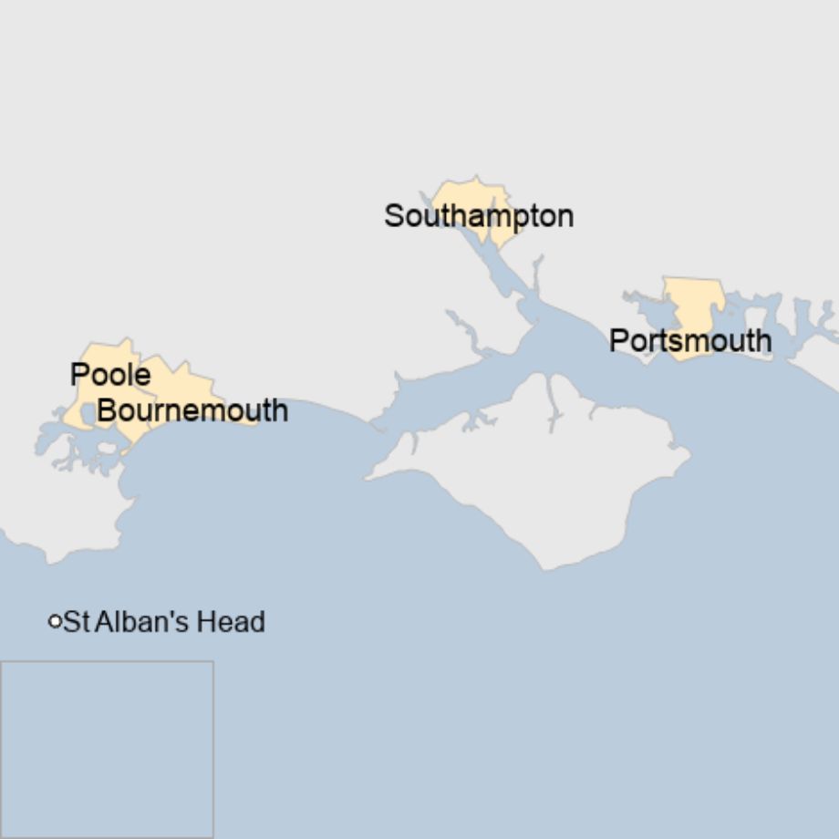 Map: Hampshire and Dorset coast, with the locations of St Alban's Head and major conurbations highlighted