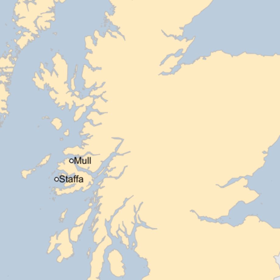 Map: A map of Scotland showing the locations of Mull and Staffa.