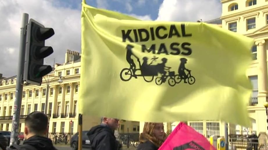 A campaign flag for the Kidical cycling campaign