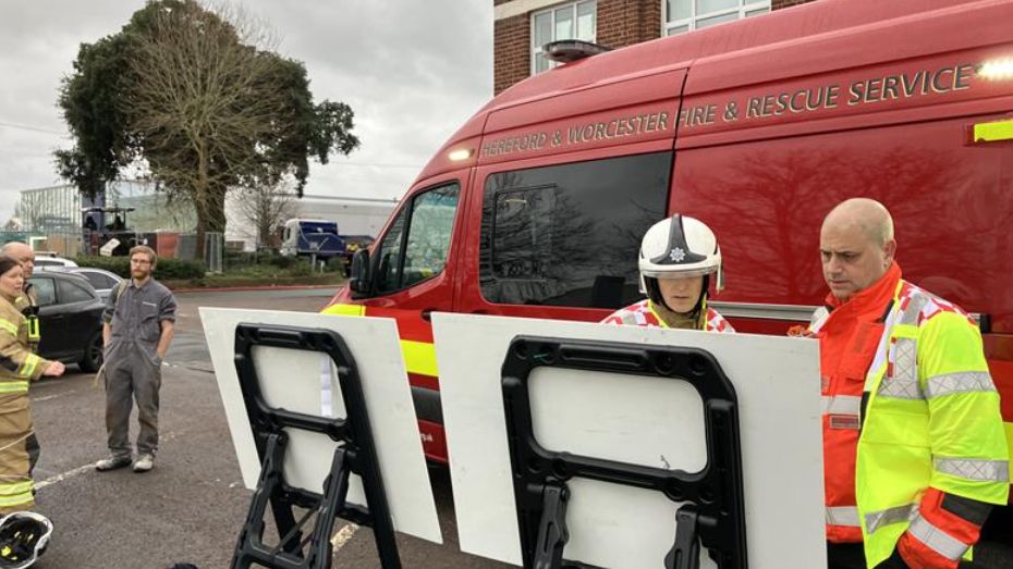 Worcester laundrette blaze tackled by multiple crews - BBC News