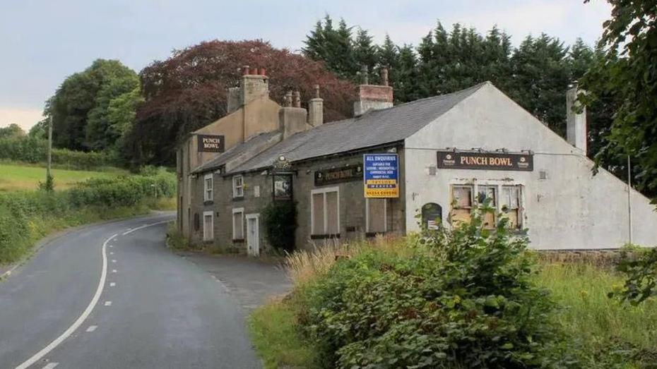 Street view of the Punch Bowl Inn