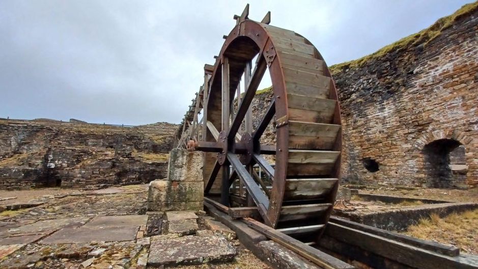 An old wheel used in the smelting of lead 