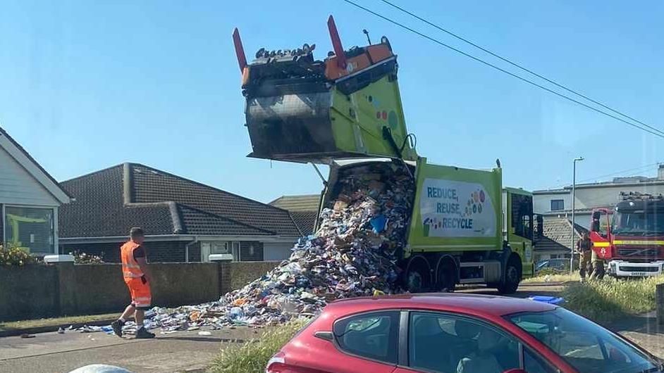 The rubbish truck in Peacehaven