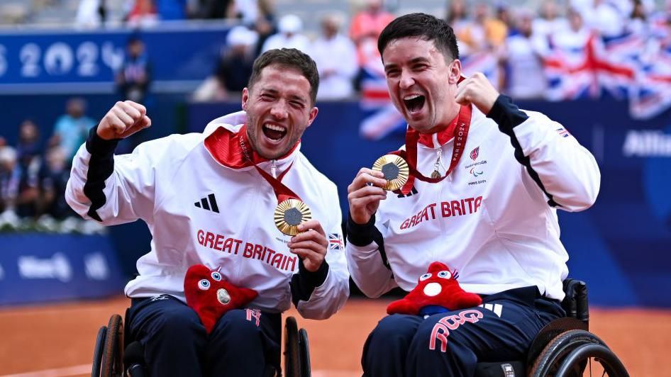 Alfie Hewett and Gordon Reid celebrate Paralympic gold