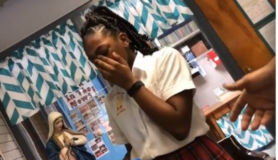US school faces backlash after black student's 'unnatural hair' criticised  - BBC News