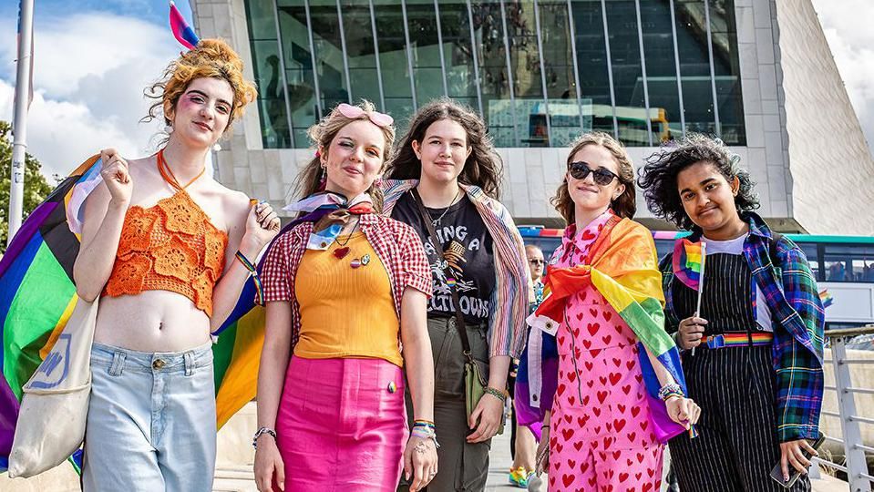 Record crowds descend on city's Pride event - BBC News