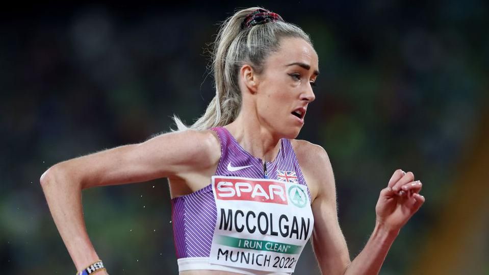 Eilish McColgan running at the 2022 European Championships