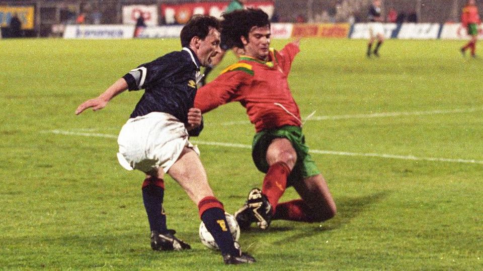 Pat Nevin playing for Scotland against Portugal