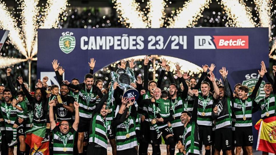 Sporting celebrate winning title