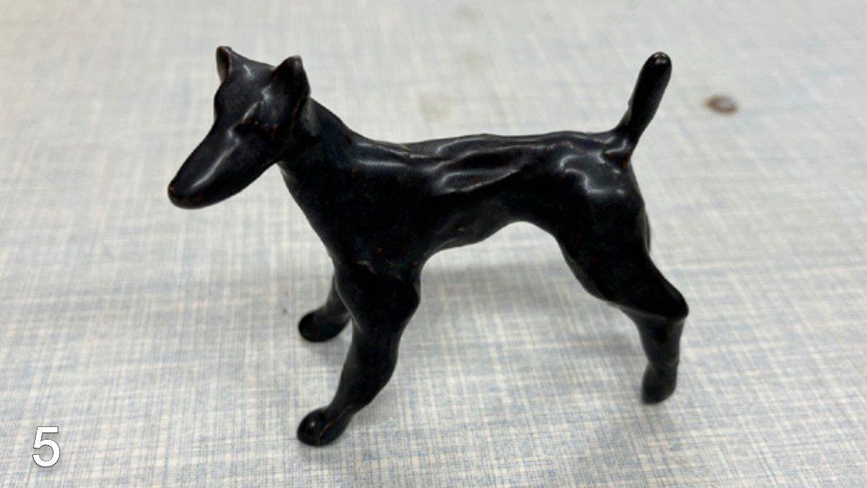 Sir Antony Gormley's dog sculpture