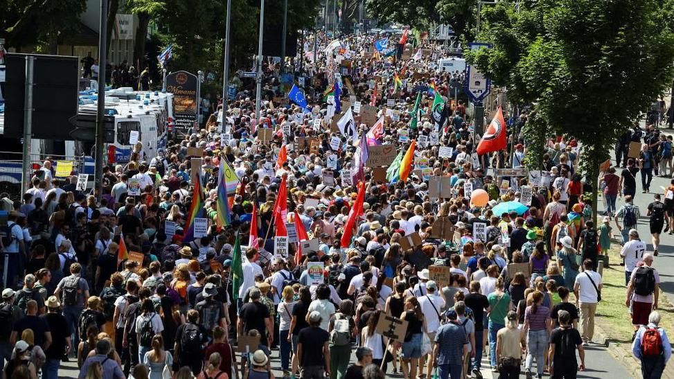 Germany: AfD conference in Essen triggers violent protest clashes - BBC ...