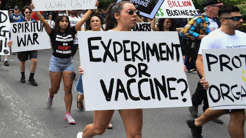 Covid: Anti-vaccination protests held in Australia ahead of rollout - BBC  News