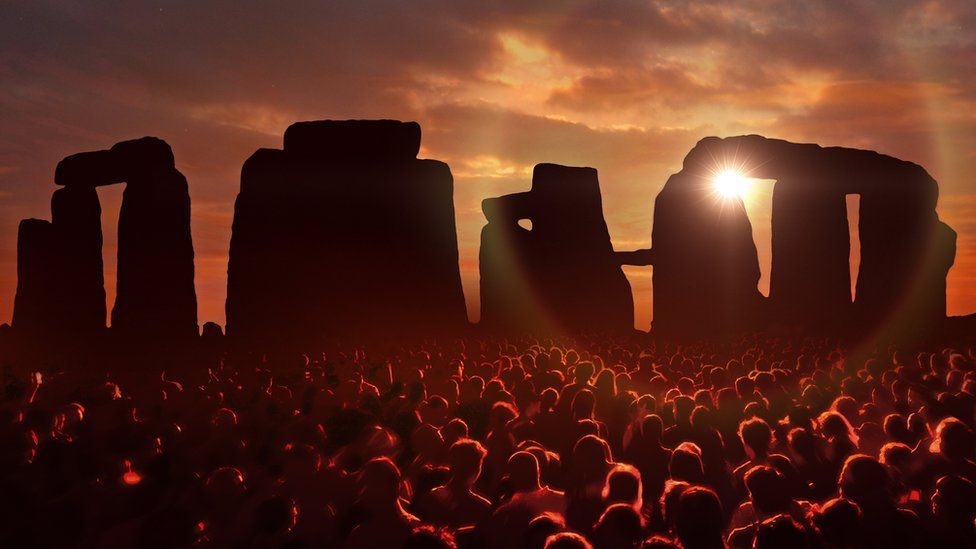 Stonehenge summer solstice celebrations