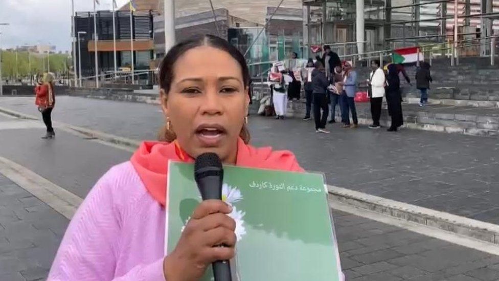 Sudan evacuation Woman's family flee wartorn country BBC News