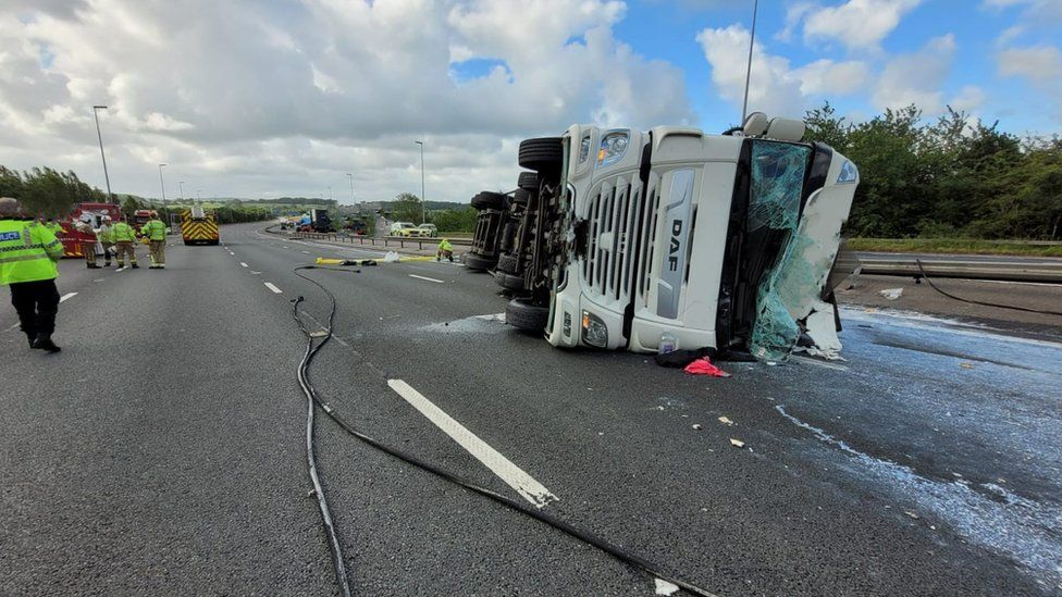 Spilled Milk Closes The M6 Motorway After Tanker Crash BBC News
