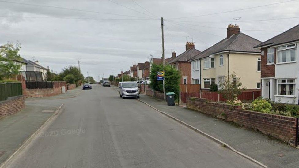 Wrexham woman, 98, confronts three men in 'sickening' burglary BBC News