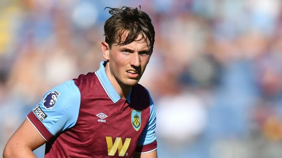 Fulham Eyes Burnley’s Berge with £25M Bid.