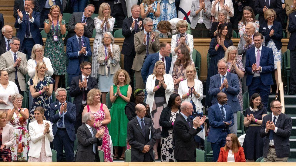 Sarah Gilbert receives a standing ovation at Wimbledon