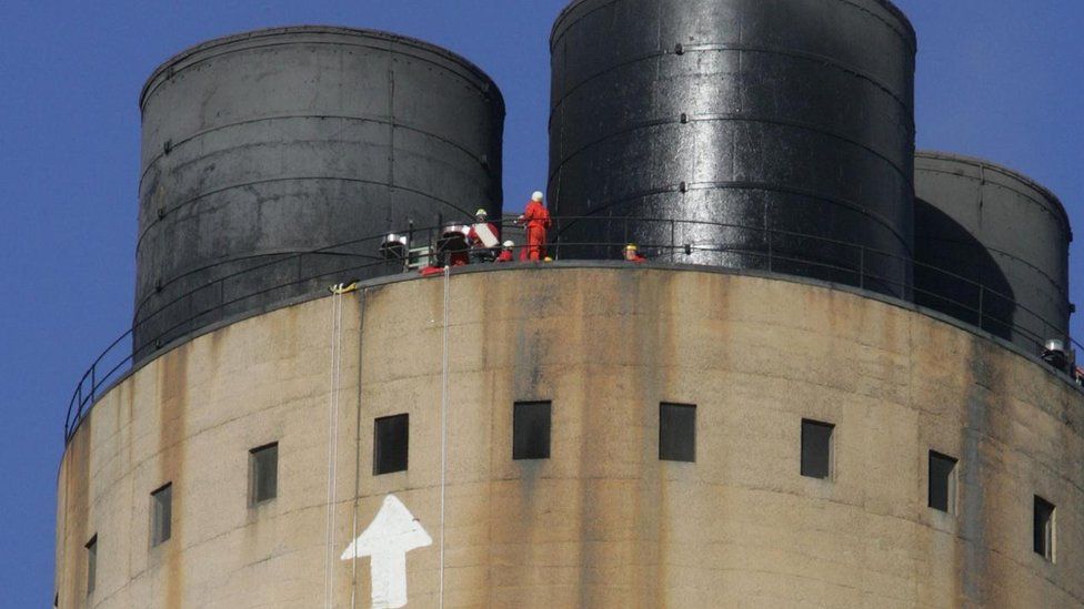 Didcot Power Station's chimney has been demolished BBC News
