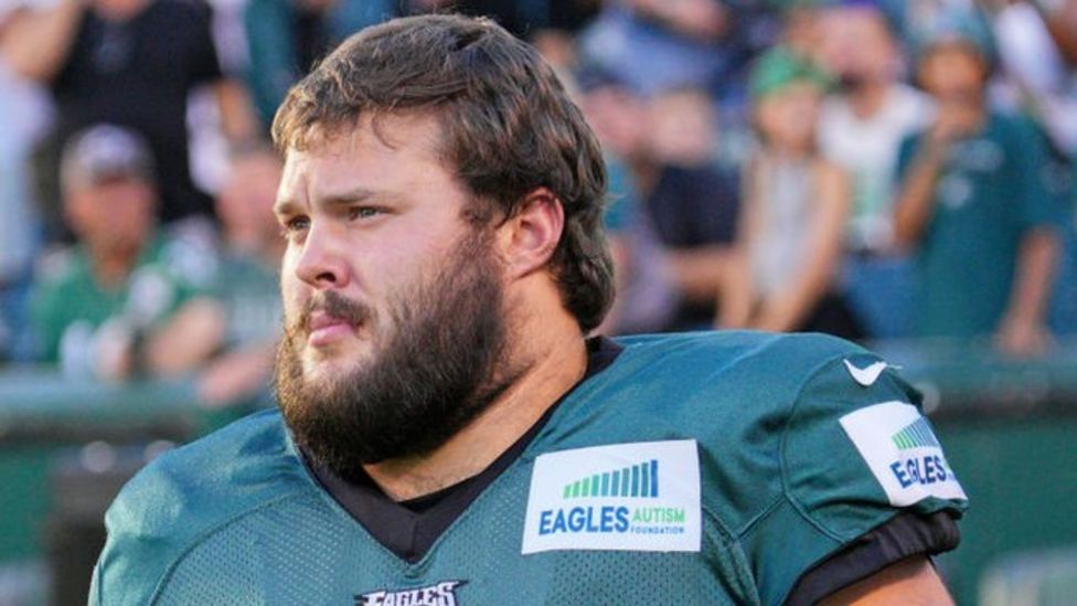 Philadelphia Eagles player charged with rape before Super Bowl BBC News
