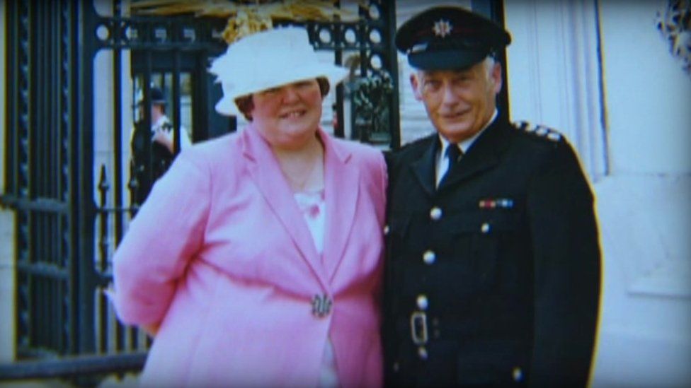 Lynn and David Bryant at Buckingham Palace