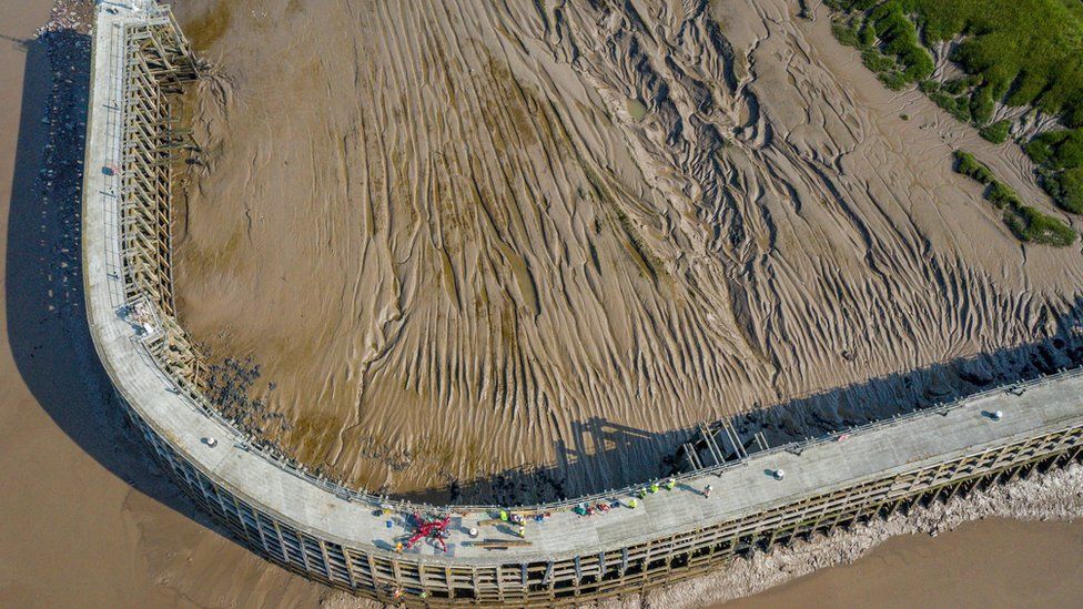 Repair works on the Sharpness Docks