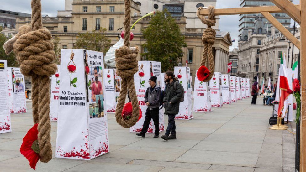 Image shows protest against the death penalty in Iran