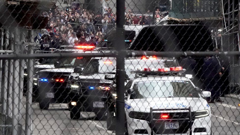 Trump's motorcade departs
