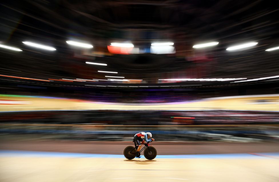Canada’s Jay Lamoureux riding in the Men’s Individual Pursuit during the 2020 UCI Track Cycling World Championships
