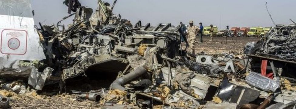 Sinai plane crash: Bomb fears prompt Sharm flight cancellations - BBC News