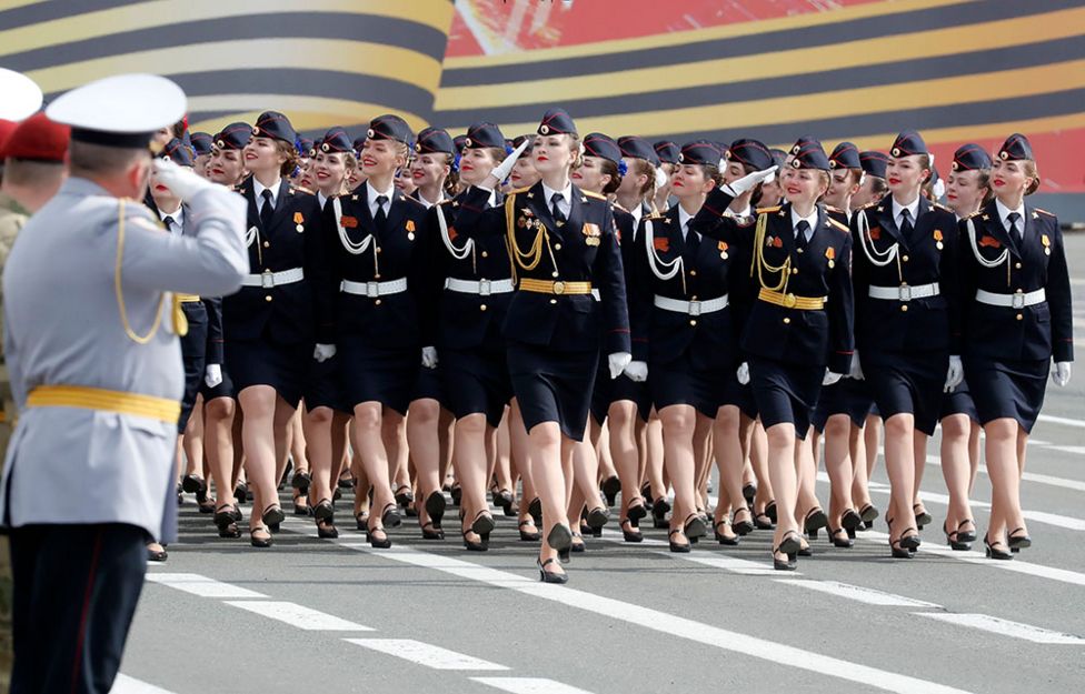 In pictures: Russia's victory day parade - BBC News