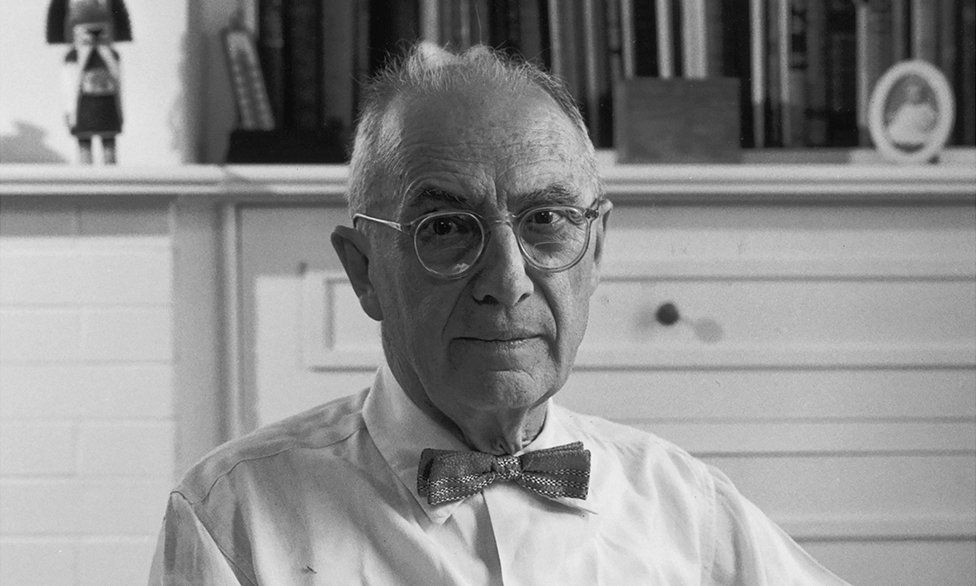 The American poet, William Carlos Williams once wrote "The purpose of an artist, whatever it is, is to take the life, whatever he sees, and to raise it up to an elevated position where it has dignity"