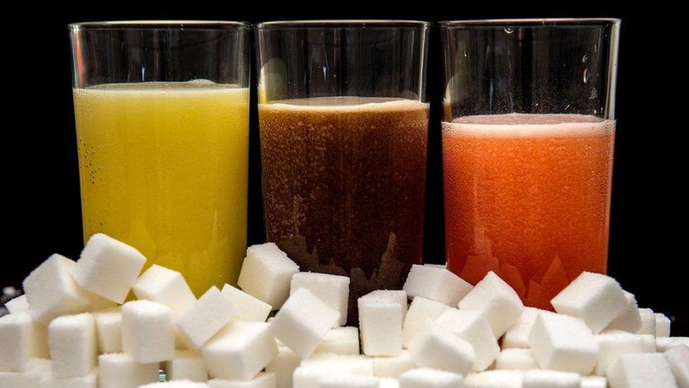 Carbonated drinks with sugar cubes