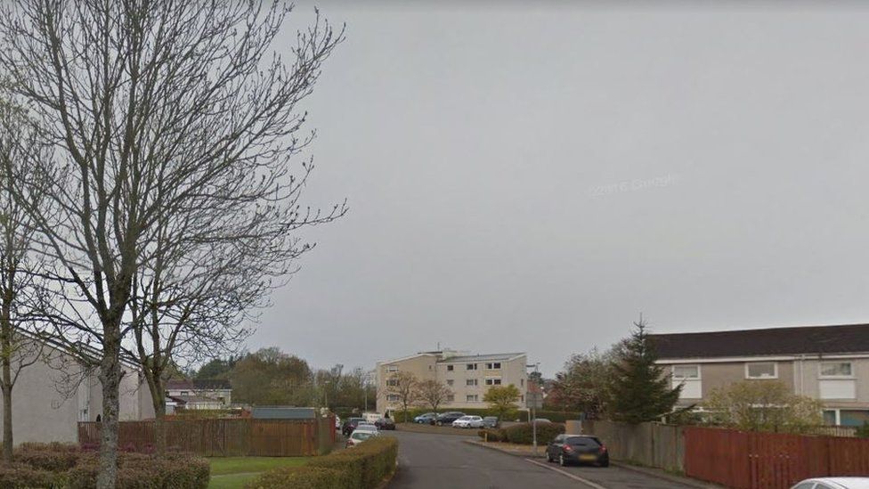 Council worker dies after being hit by bin lorry in East Kilbride BBC