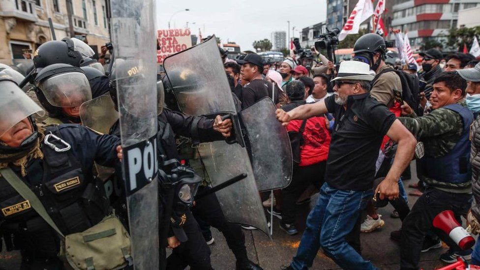 Pedro Castillo: Peru's leader ousted over 'rebellion attempt' - BBC News