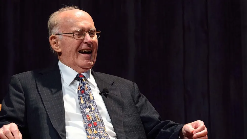 Gordon Moore, Intel co-founder and creator of Moore’s Law, dies aged 94 (bbc.com)