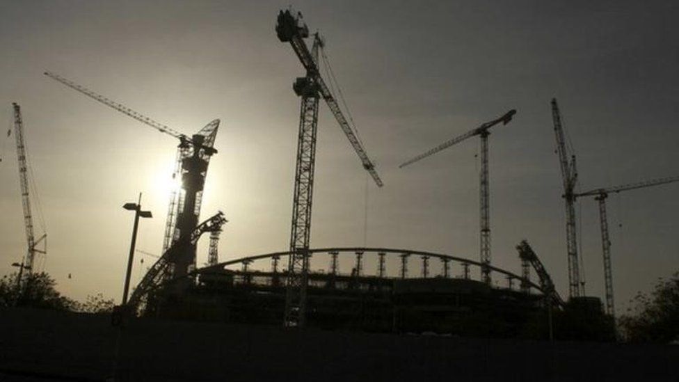 Qatar stadium building