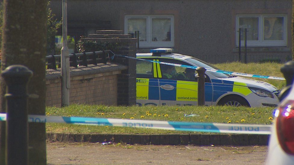 Police car in Jedworth Road, Drumchapel