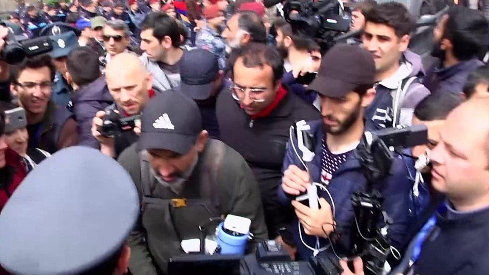 Armenian security forces arrest anti-government protest leader Nikol Pashinyan in Yerevan